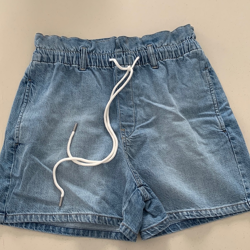 Gap draw string jean shorts